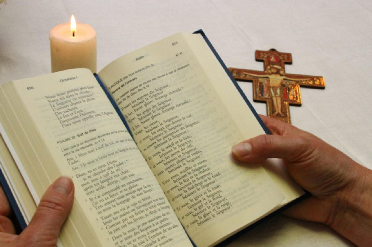 Liturgia das Horas - A oração diária da Igreja